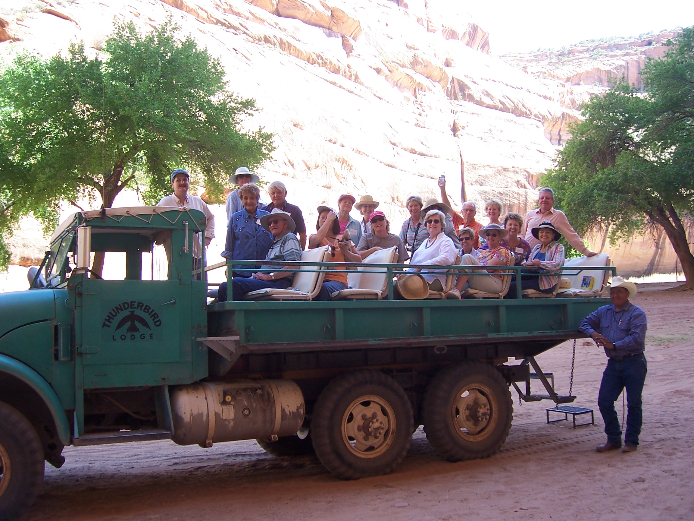 Canyon de Chelley truck tour